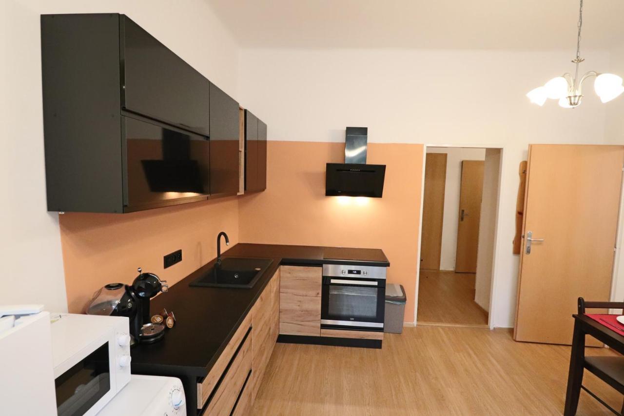 Apartment Relax Strasnice: With Private Infra-Sauna ! Praga Exterior foto